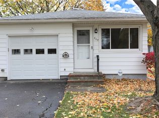 309 Woodside Pl, Rochester, NY 14609