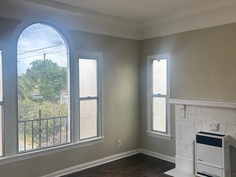 2536 S Palm Grove Ave — Photo 20