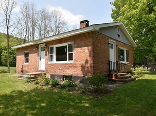541 Hier Ln, North Clarendon, VT 05759