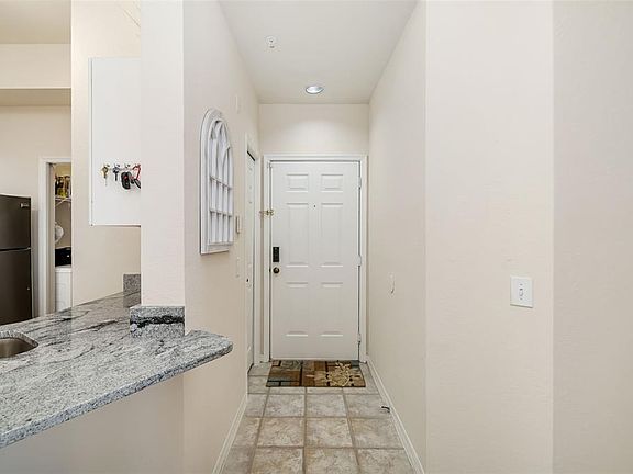 5th image of 5134 Northridge Rd Unit 309