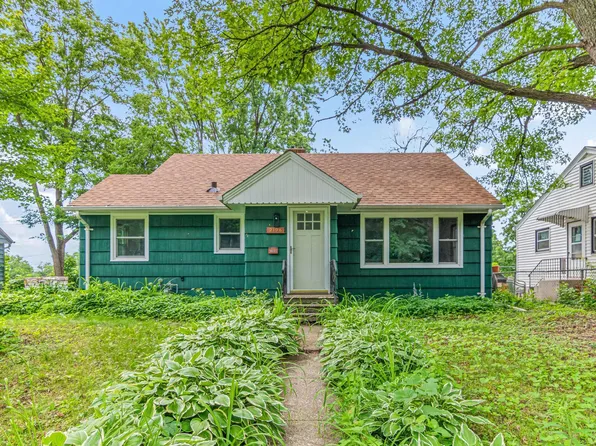 2196 7th St W, Saint Paul, MN 55116