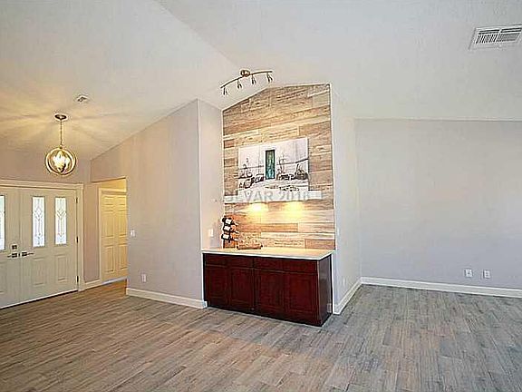4th image of 3191 Paintedhills Ave