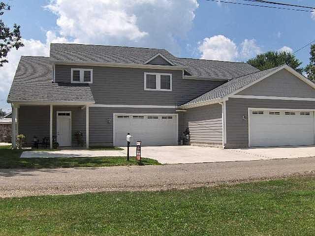 1st image of 13571 Gearhart St NE