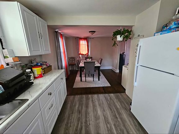 4th image of 16 Henderson Rd