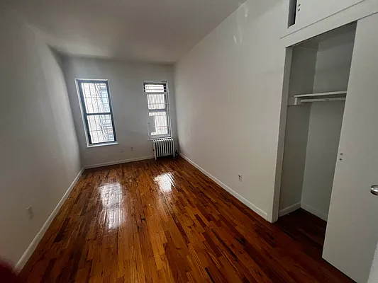 Rented by Salon Realty Corp | media 5