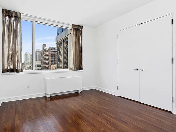 3rd image of 120 Riverside Blvd APT 16J