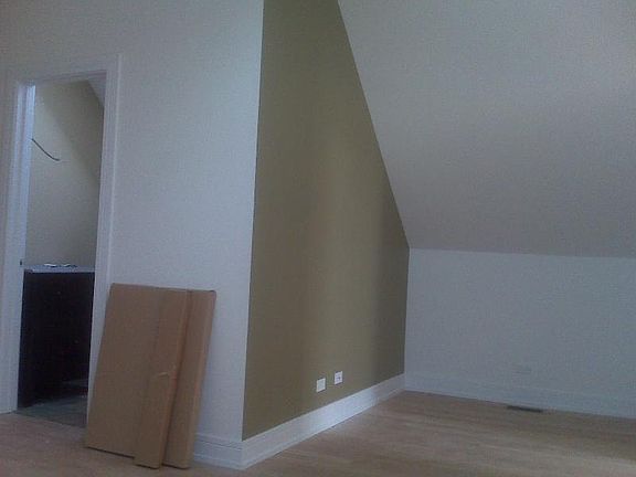 4th image of 3023 N Oakley Avenue # Second Floor
