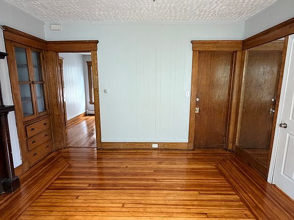 3rd image of 42-44 Carmel St #2-0