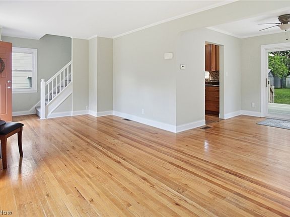 4th image of 119 Monroe Ave