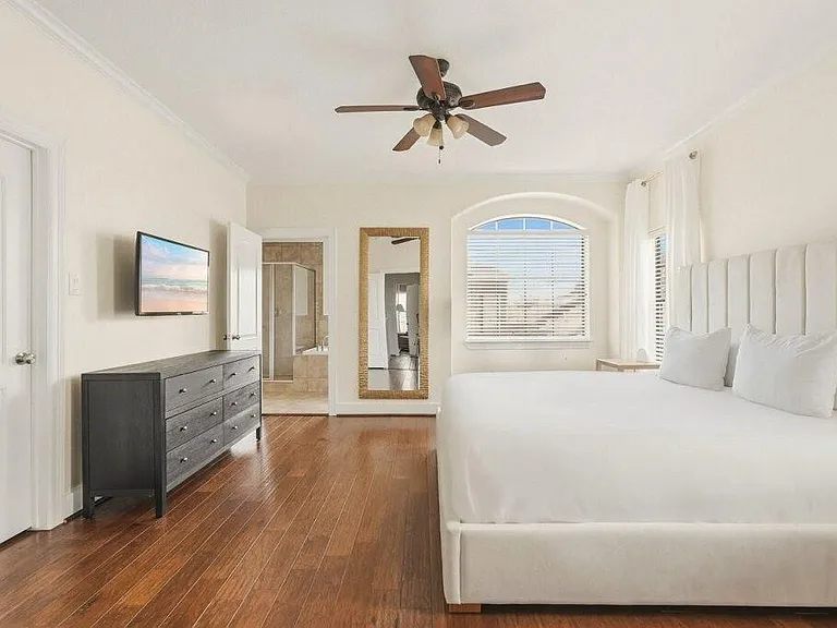 836 Garden Oaks Ter — Photo 16