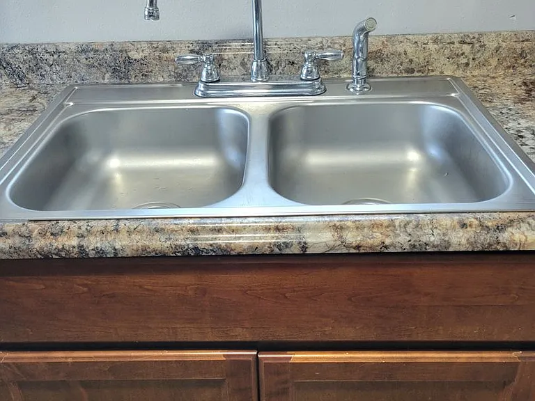 2450 Cleveland Blvd — Photo 11