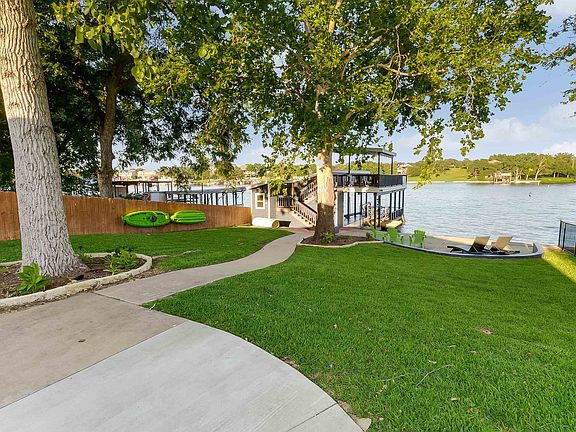 2nd image of 114 Riverbend Lane