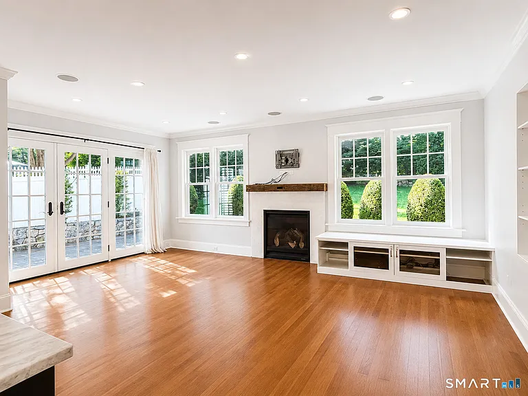 4 Raymond Pl — Photo 10