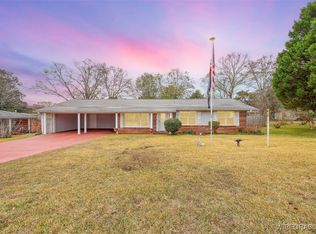 15 Hall St, Daleville, AL 36322