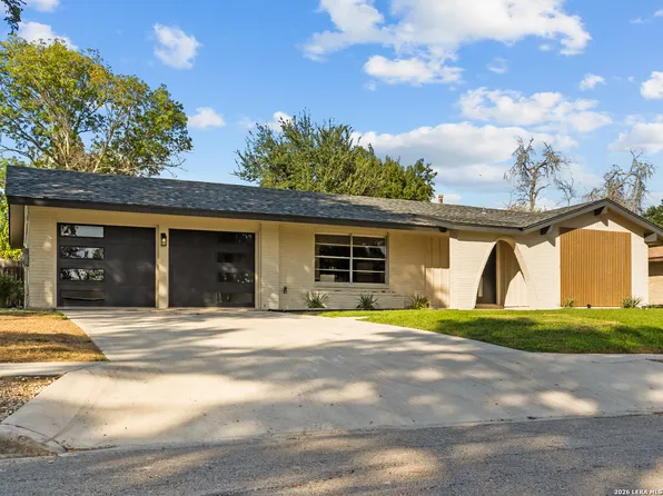 135 GRANADA DR, Universal City, TX 78148