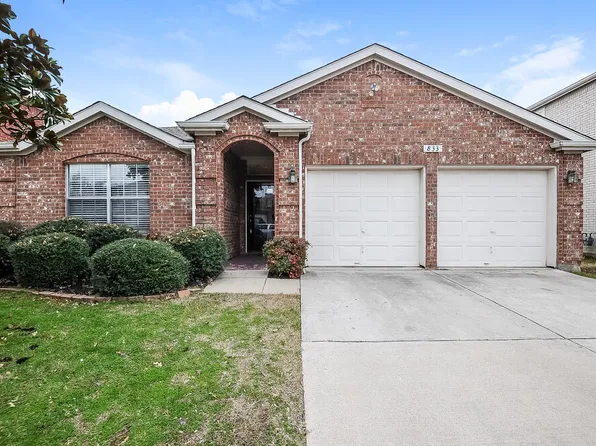 833 Lariat Dr, Saginaw, TX 76131