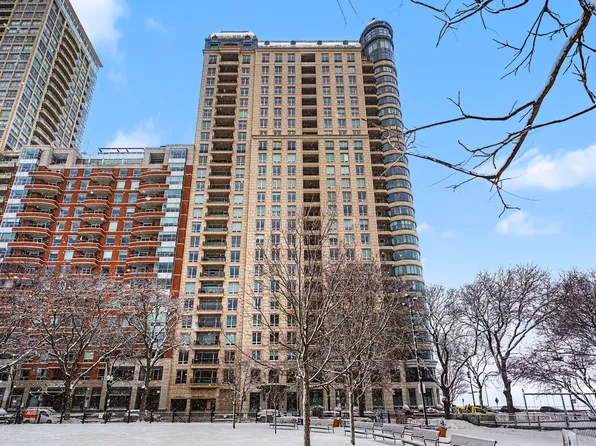 840 N Lake Shore Dr APT 302, Chicago, IL 60611