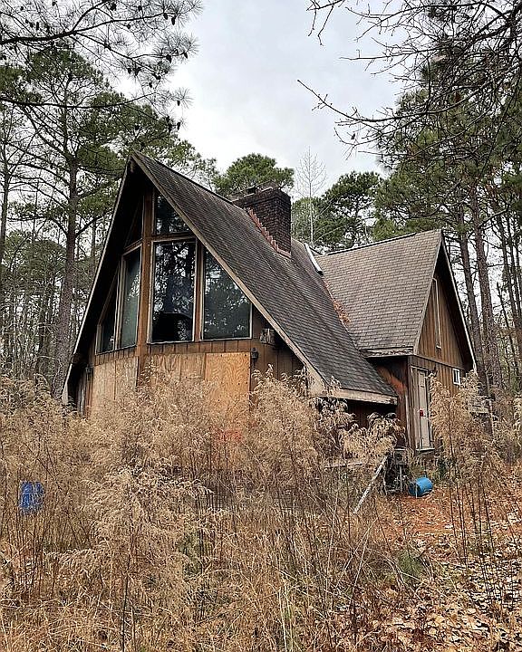 1st image of Pleasant View Ln