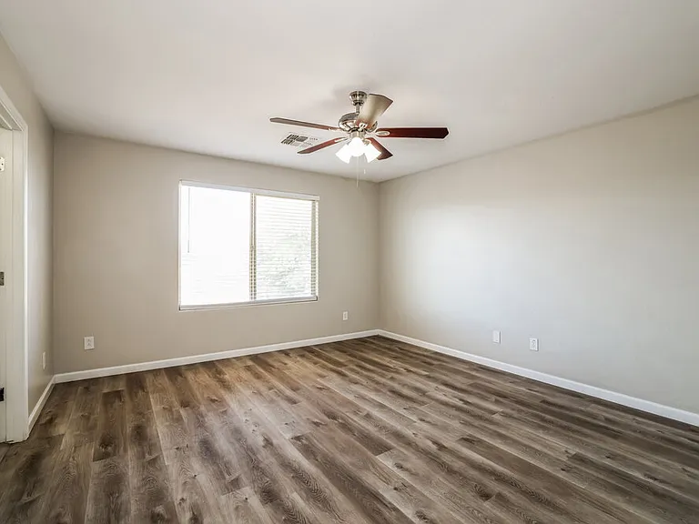 7203 W Illini St — Photo 8