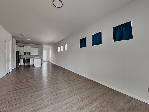 3rd image of 3109 King Palm Dr