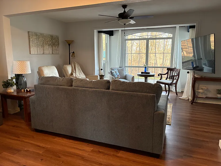 300 Meacham Ln — Photo 15