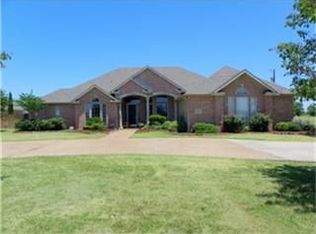 7315 Somerset Ln, Aubrey, TX 76227