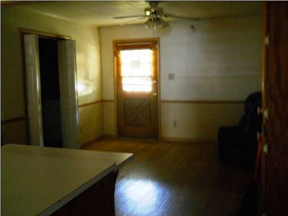 5th image of 319 Bayard St