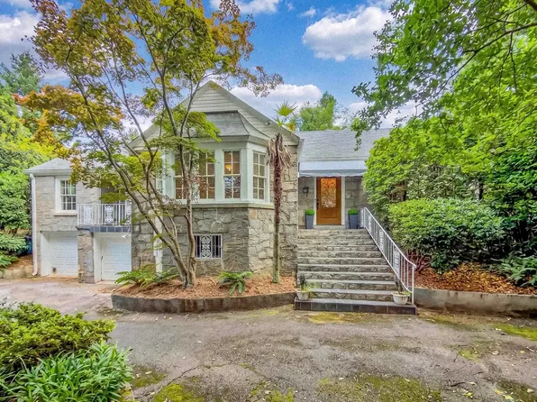 47 Douglas Dr, Greenville, SC 29605