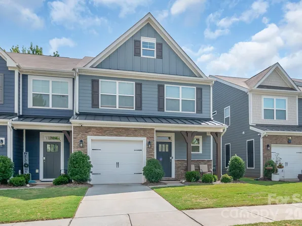 8026 Saluda Dr, Charlotte, NC 28269