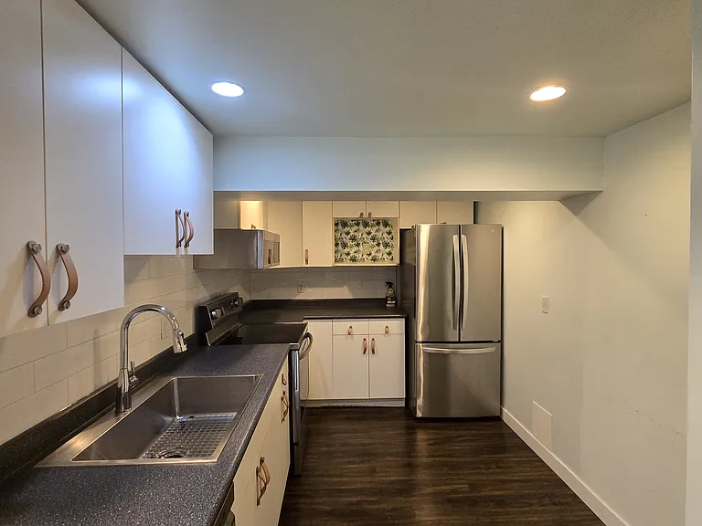 614 21st Ave NE #B — Photo 11