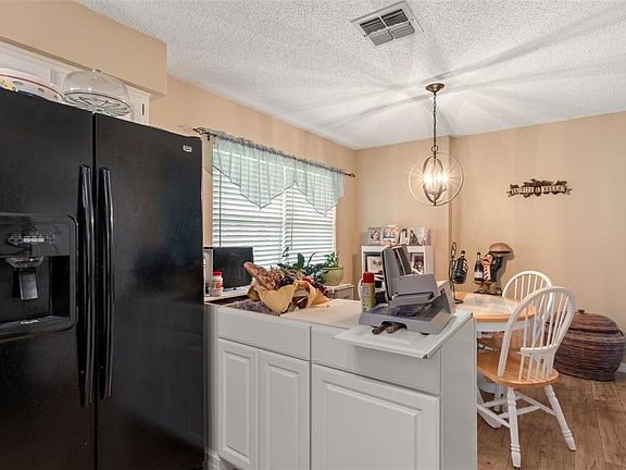 3rd image of 31 RUTH DRIVE