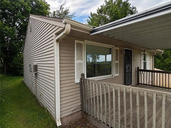 3rd image of 2938 Chelsea Ave
