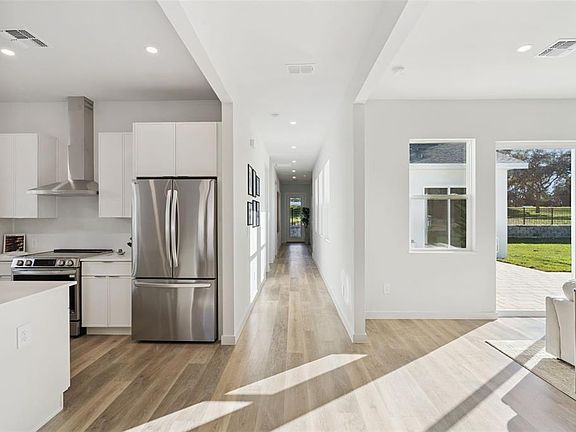 2nd image of 451 Skyfield Ct