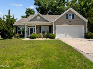 126 Meadowview Dr, New Bern, NC 28562