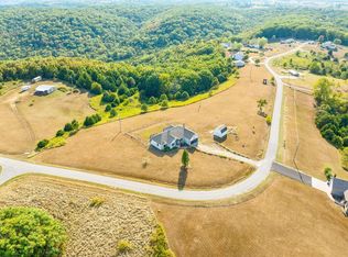 710 Hilltop Vista Rd, Reeds Spring, MO 65737