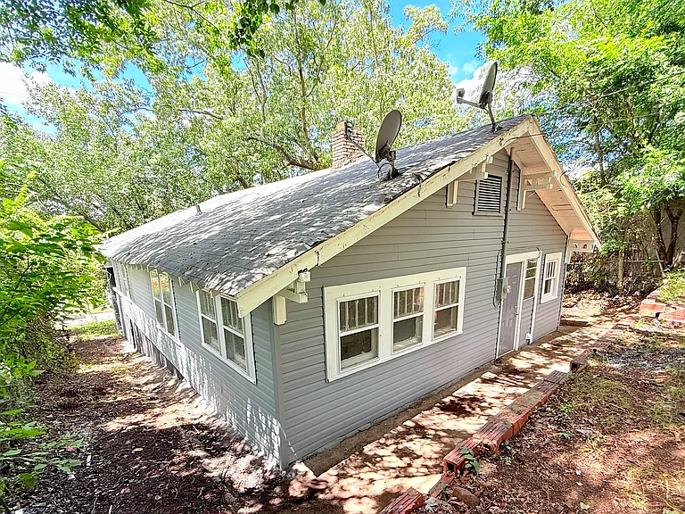 1444 E Lake Blvd — Photo 23