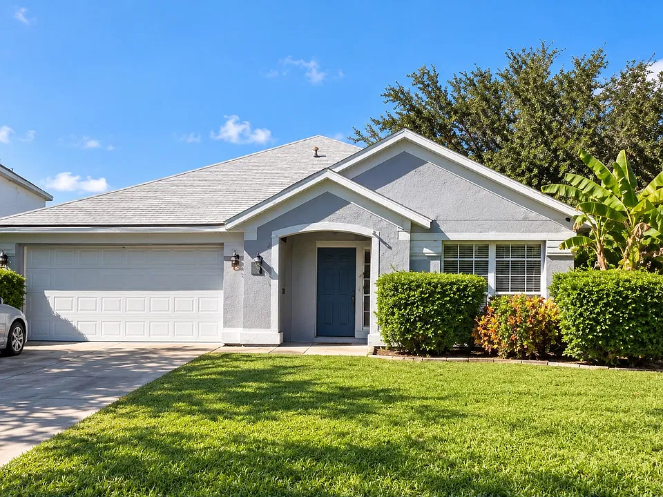 3227 Herons Point Cir