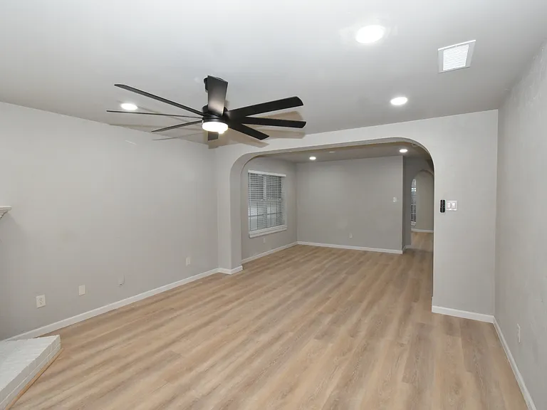 311 Stell Ave — Photo 12