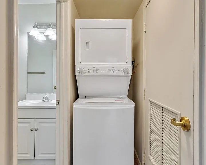 4100 Brown St — Photo 18