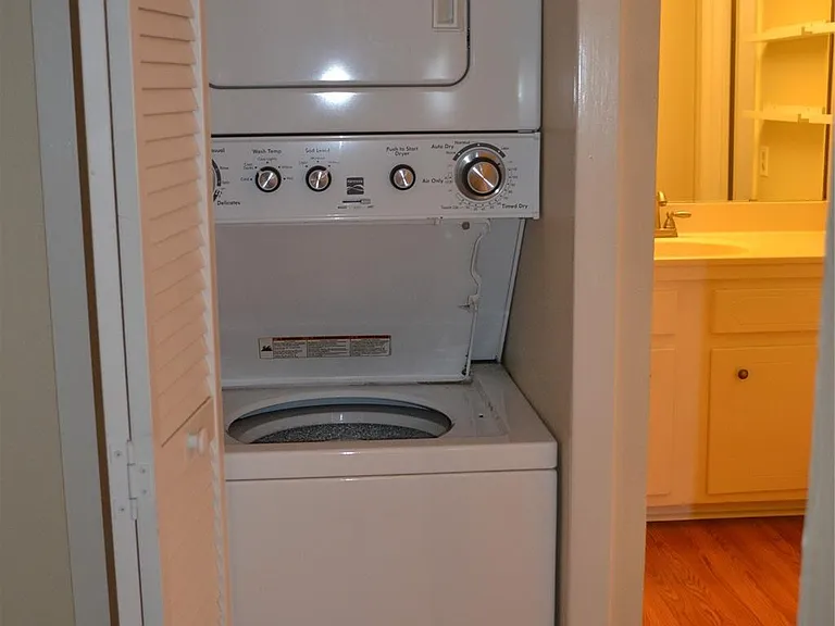 1710 Brun St #10 — Photo 12