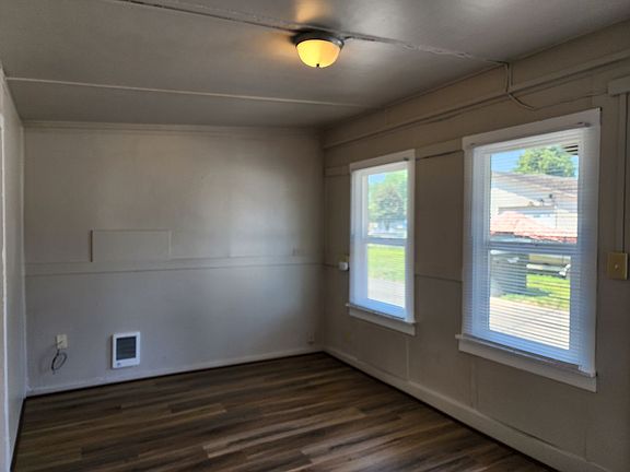 3rd image of 421 17th Ave