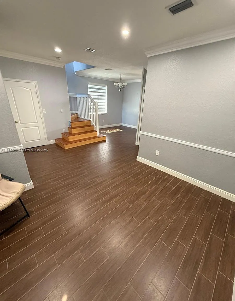 3 bed, 1500 sqft, $2,800 — Photo 3