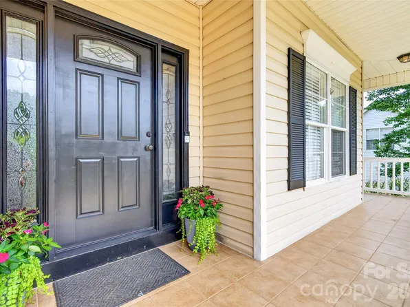 6208 Neptune Dr, Denver, NC 28037