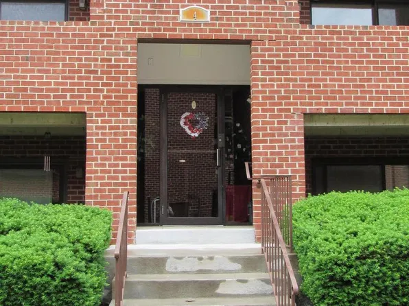 4 Juliet Ln APT 204, Baltimore, MD 21236