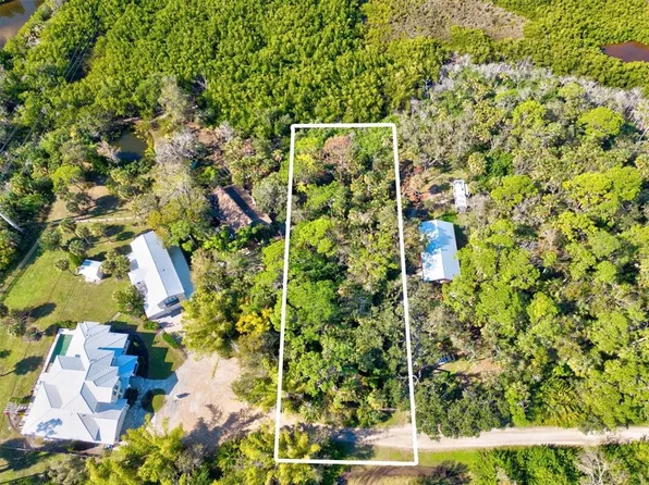 835 Hollowood Cir #4, Nokomis, FL 34275