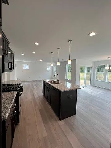 33 Long Bend Dr — Photo 14