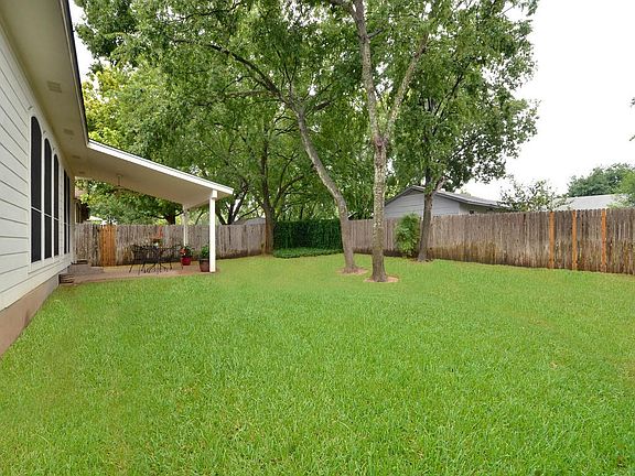 4th image of 2905 Benbrook Dr