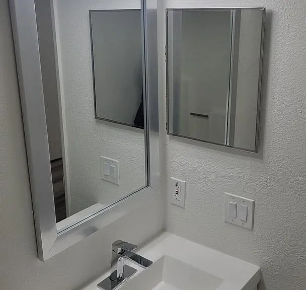 Mesa Verde Apartments — Photo 17