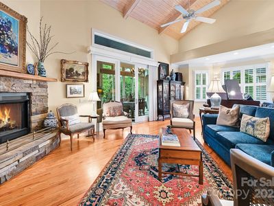 43 Towne Place Dr, Hendersonville, NC, 28792
