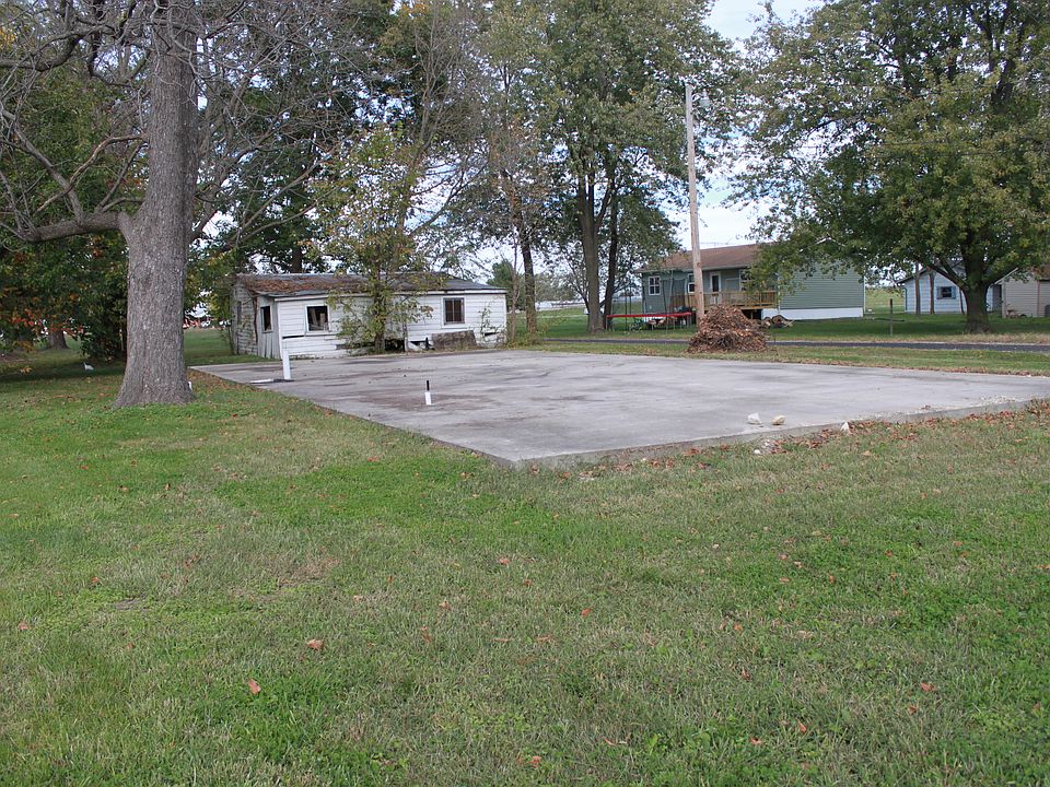 1st image of Corner Of Prairie And Beech